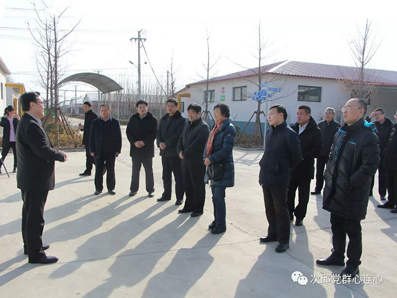 市政協(xié)原副主席、民建市委原主委?；萏m，市人大常委、民建市委副主委周中穩(wěn)一行到我公司調(diào)研蘆花雞養(yǎng)殖發(fā)展情況